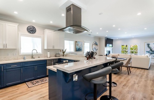 Naples Maison | Family Beach House | 400ft to Beach, Parking, BBQ