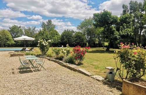 Sauveterre-Saint-Denis Maison | Loue maison de campagne familiale - 12 couchages