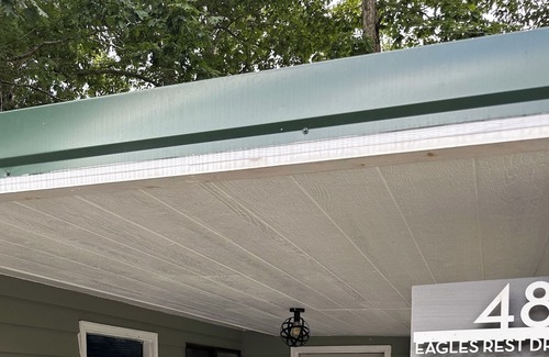 Pipestem Cabine | Family Cabin with Bunk Beds and Washer/Dryer across from Pipestem State Park