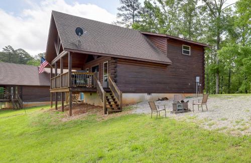 Van Buren Maison | Family Cabin with Deck By Mark Twain Natl Forest!
