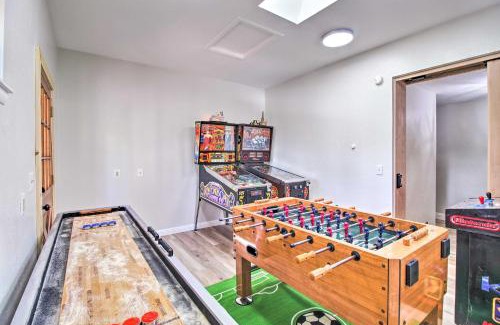 Pinetop Maison | Family Cabin with Game Room! 32 Mi to Sunrise Resort
