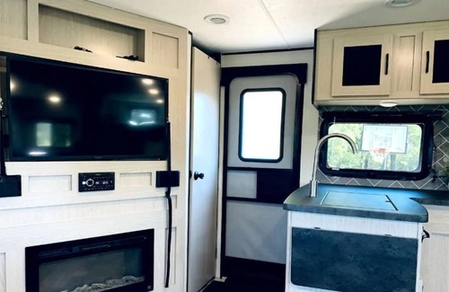 Gore Maison | Family Camper for 6