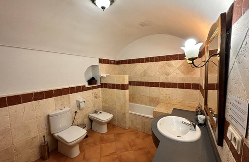 Benalua de Guadix Appartement | Cave familiale pour 4 personnes