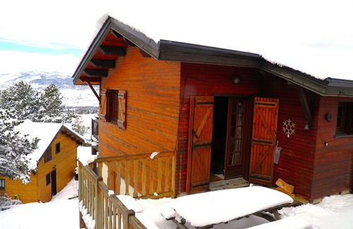 Eyne 2600 Chalet De Ski | Chalet familial, deux niveaux identiques près des pistes. Idéal deux familles.