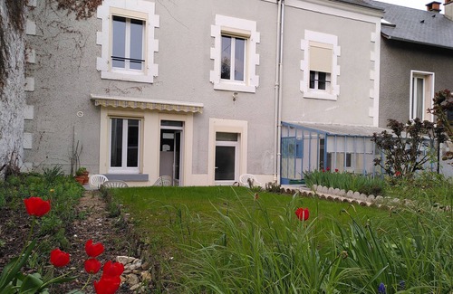 Scoury Cottage | Gîte familial en Berry avec jardin privé et vélos, proche gare