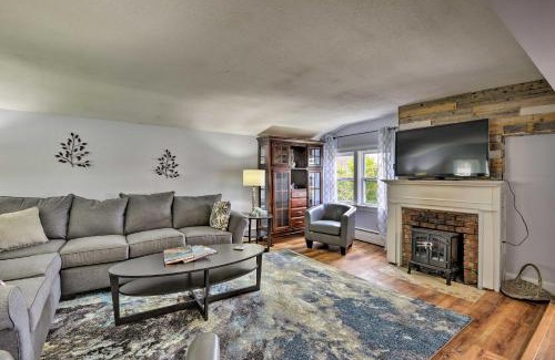 Chaumont Maison | Family Cottage on Chaumont Bay, Walk to Downtown