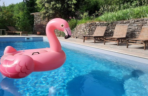 Cros Maison | Chambre double familiale B&B ★ piscine et spa ★ WIFI ★ vue sur jardin
