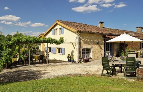 Saint-Eutrope-de-Born Cottage | Chalet de charme avec piscine