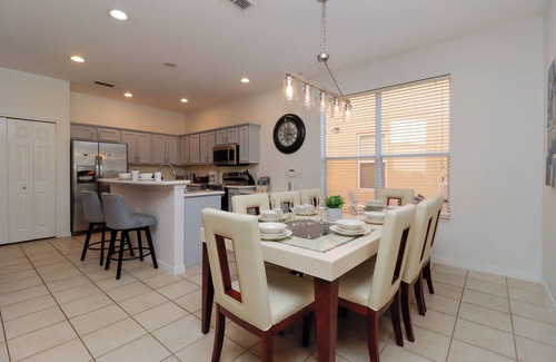 Watersong Maison | Family Escape | 5BR Villa w/ Pool, Spa & Game Room – Disney 20 Mins