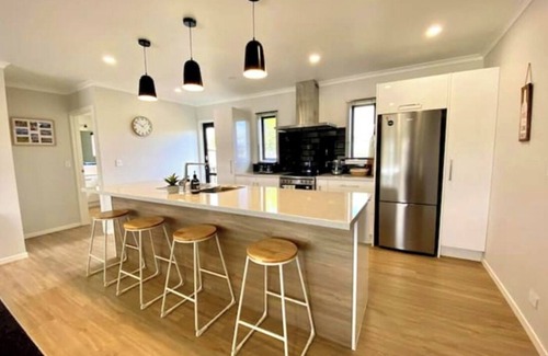 Mangakino Maison | Family Escape to the lake