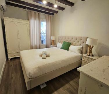 Gothic Quarter Appartement | Family Flat Near Ramblas BCN 5 rooms