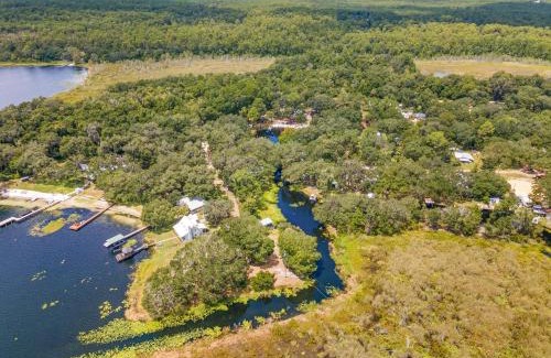 Fort McCoy Maison | Family Forest Retreat, Paradise at Point Pleasant!