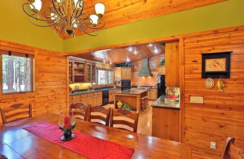 Pinetop Cabine | Family-friendly Pinetop cabin on Pinetop Country Club golf course