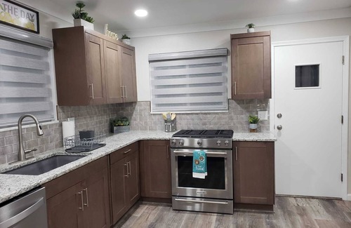 Dearborn Heights Maison | Newly renovated Modern Home 3BR-Family friendly 15 minutes from downtown Detroit