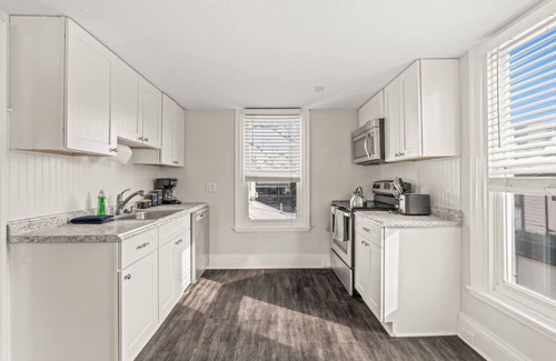 Bala-Cynwyd Appartement | Family Friendly 2 Floor 2 BR Apt [Sunflower Stay]