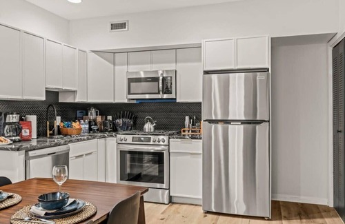 Old City Copropriété | Family-friendly 2BR Condo with Free Parking!