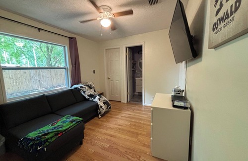 Port Orange Maison | Family-Friendly 3-bedroom house in Quiet Neighborhood in Coastal Port Orange
