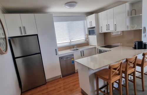 Cronulla Appartement | Family-Friendly 3BR Beachfront Apartment with Ocean Views – Cronulla