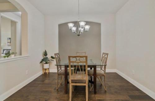 Fort Worth Maison | Family Friendly 3br Near Fort Worth, Pool & Lake