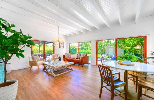 Olympia Heights Maison | Family-Friendly 4BR House with Pool in Westchester Miami