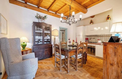 Sant' Ambrogio Appartement | Duomo appartement de luxe. Voir aussi 165586, Wi-fi, A / C, visites, cours de cuisine