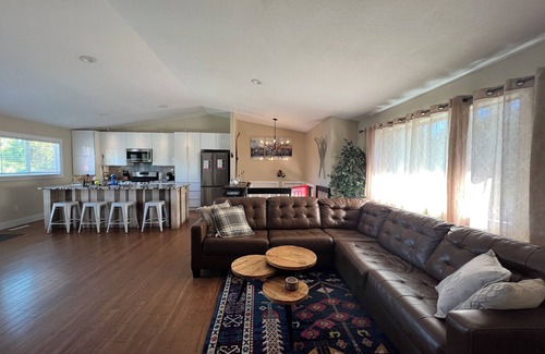Woodmoor Maison | Family Friendly Access to the Front Range. Pets OK!