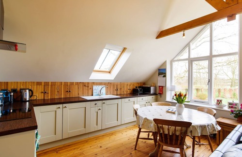 Langford Maison | Hébergement familial avec vue sur le ruisseau et le beau jardin