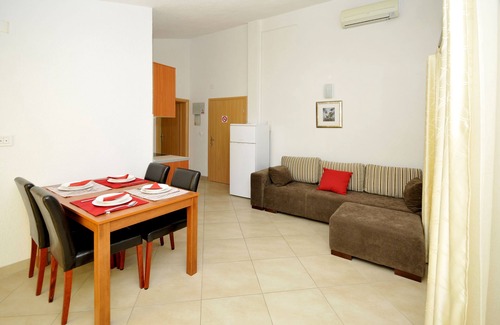 Okrug Appartement | Familiale Appartement 2 minutes à pied de la mer
