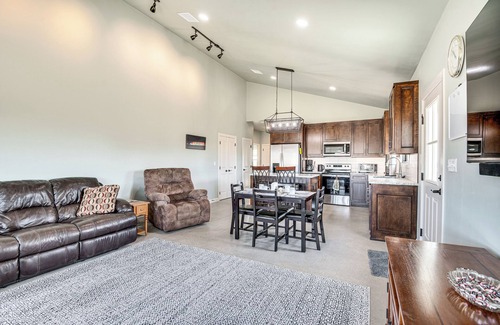 Ponca City Appartement | Family-Friendly Apt w/ Lake Views in Ponca City!