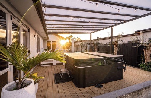 Papamoa Beach Maison | Family Friendly Aquatic Lovers Dream in Papamoa Beach