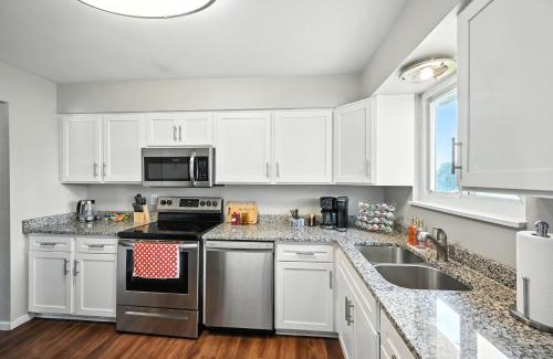 Lamar Heights Area Maison | Family-Friendly Arvada Getaway with Games Galore home