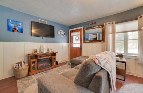 Prudenville Maison | Family-Friendly Cabin Walk to Lake Access!