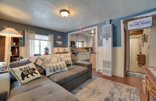 Prudenville Maison | Family-Friendly Cabin Walk to Lake Access!