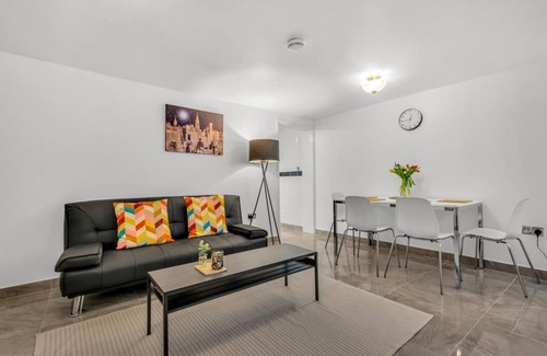 Haverstock Appartement | Family Friendly, Camden Town basement Apartment - 10mins from Camden Market