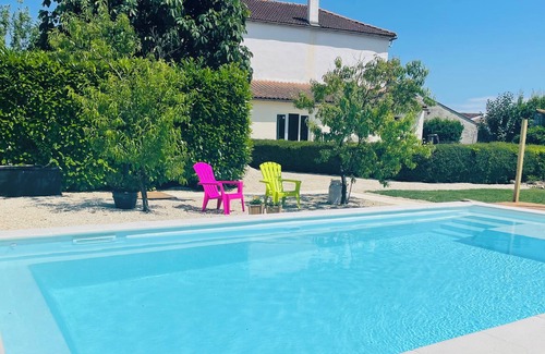 Paille Maison | Family friendly, dog friendly newly renovated farm house based.