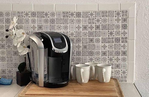 North Auburn Maison | Family Friendly Flat for 8 Close to Town