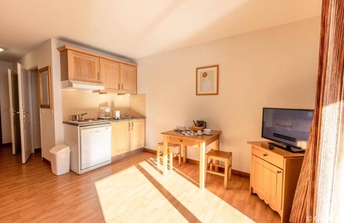 Les Bottieres Maison | Family-Friendly Savoie Residence w/ Indoor Pool & Breathtaking Views