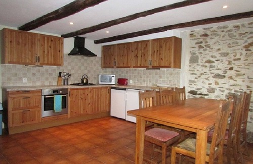 Pampelonne Cottage | Famille gîte convivial avec piscine partagée