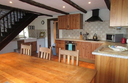 Pampelonne Cottage | Famille gîte convivial avec piscine partagée
