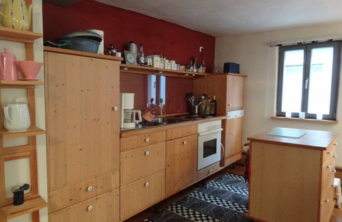 Frickenhausen a. Main Maison | maison familiale pour vous seul avec jardin animaux acceptés