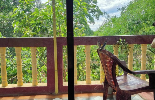 Ganpatipule Autre | Family friendly homestay in forest just five minutes away from arabian ocean.