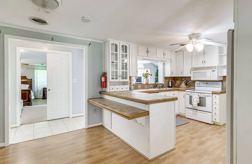 Randallstown Maison | Family-Friendly Home w/ Grill: 15 Mi to Baltimore!