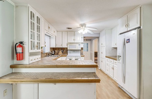 Randallstown Maison | Family-Friendly Home w/ Grill: 15 Mi to Baltimore!