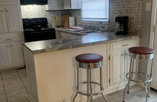 West Memphis Maison | Family friendly home with plenty space for you and yours!!!