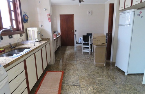 Guaruja Villa | Casarão, Dort Famille, 500mts. de la Plage de Pernambuco