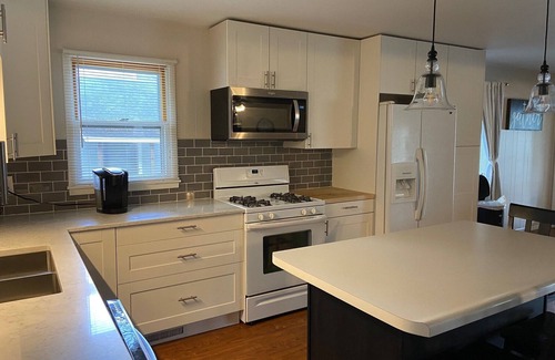 Three Rivers Cottage | Family Friendly Lakefront Cottage avec Breathtaking Sunsets