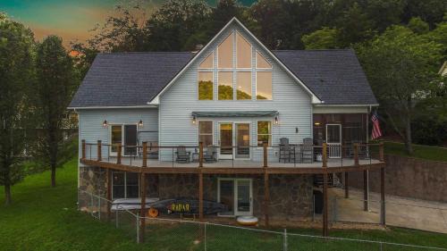 Big Creek Maison | Family Friendly Lakefront with Private Dock Fire Pit Near Marinas