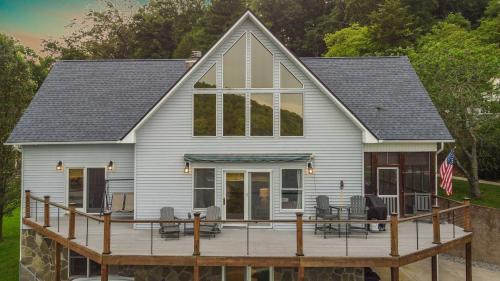 Big Creek Maison | Family Friendly Lakefront with Private Dock Fire Pit Near Marinas