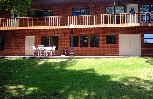 Clinton Maison | Family Friendly Lakefront House on Greers Ferry Lake 1/2 mile to Marina, Boating