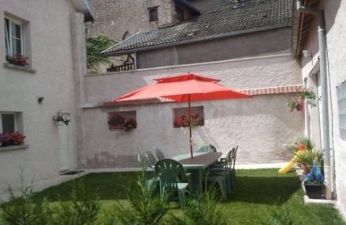 Briaucourt Cottage | Family-friendly lodging near Luxeuil-Les-Bains